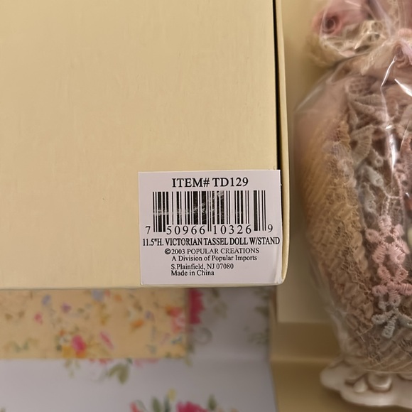 Victorian tassel doll - Picture 5 of 5